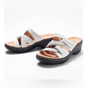 Clarks White and Black Slide Sandals